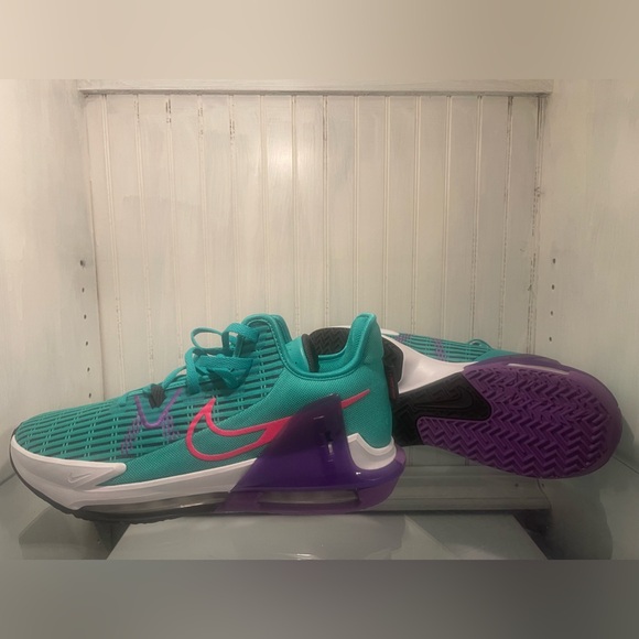 Nike Lebron James witness 6 Basketball Shoes (like new) emerald berry - Picture 2 of 4